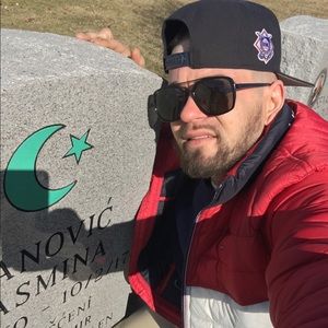 Meet your Posher, Alen